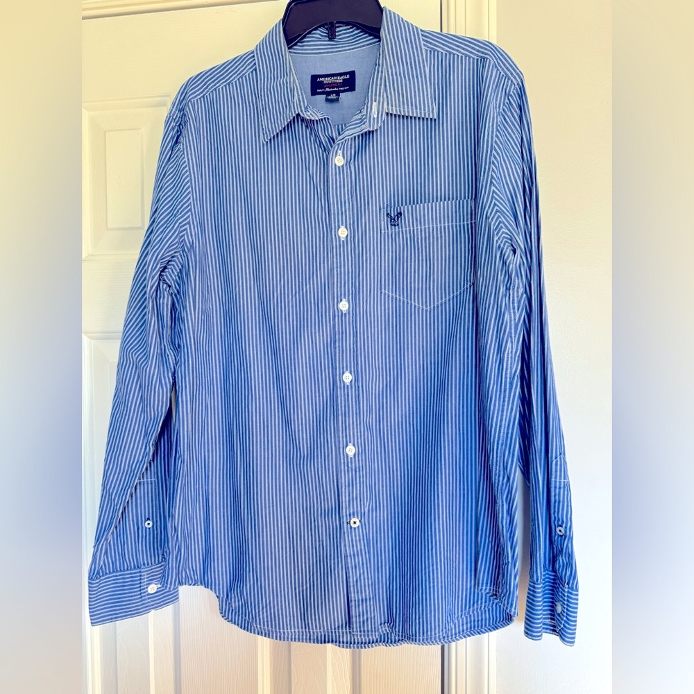 American Eagle outfitters athletic fit button-down men’s shirt size large